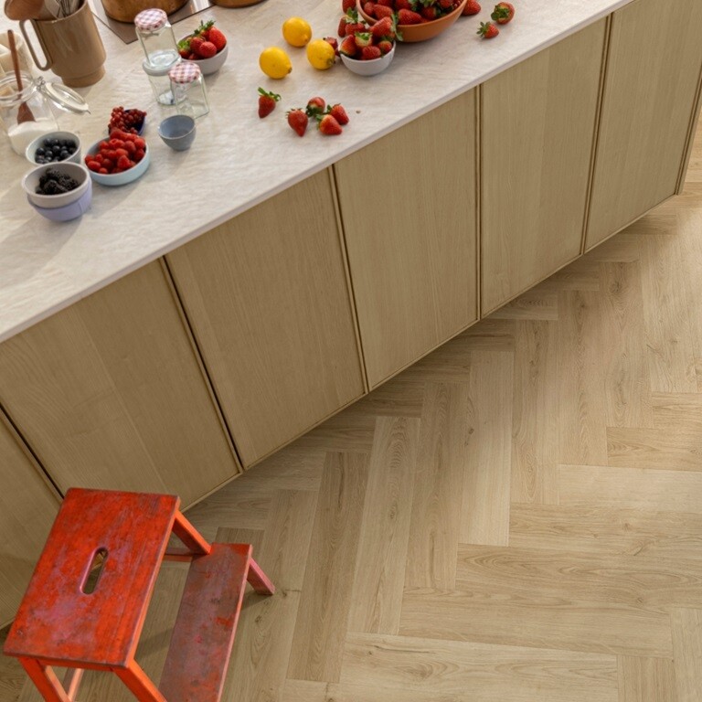 Ciro Botanisch beige Keuken visgraat vinyl vloer