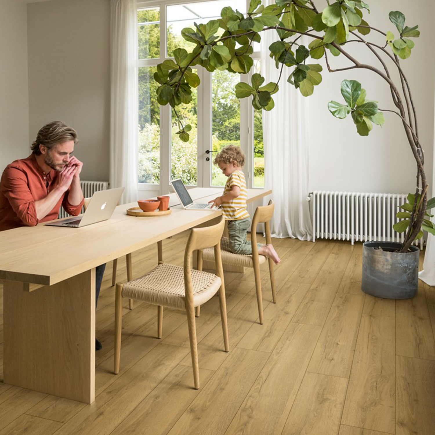 Classic Laminaat Honingbruine Eik Eetkamer