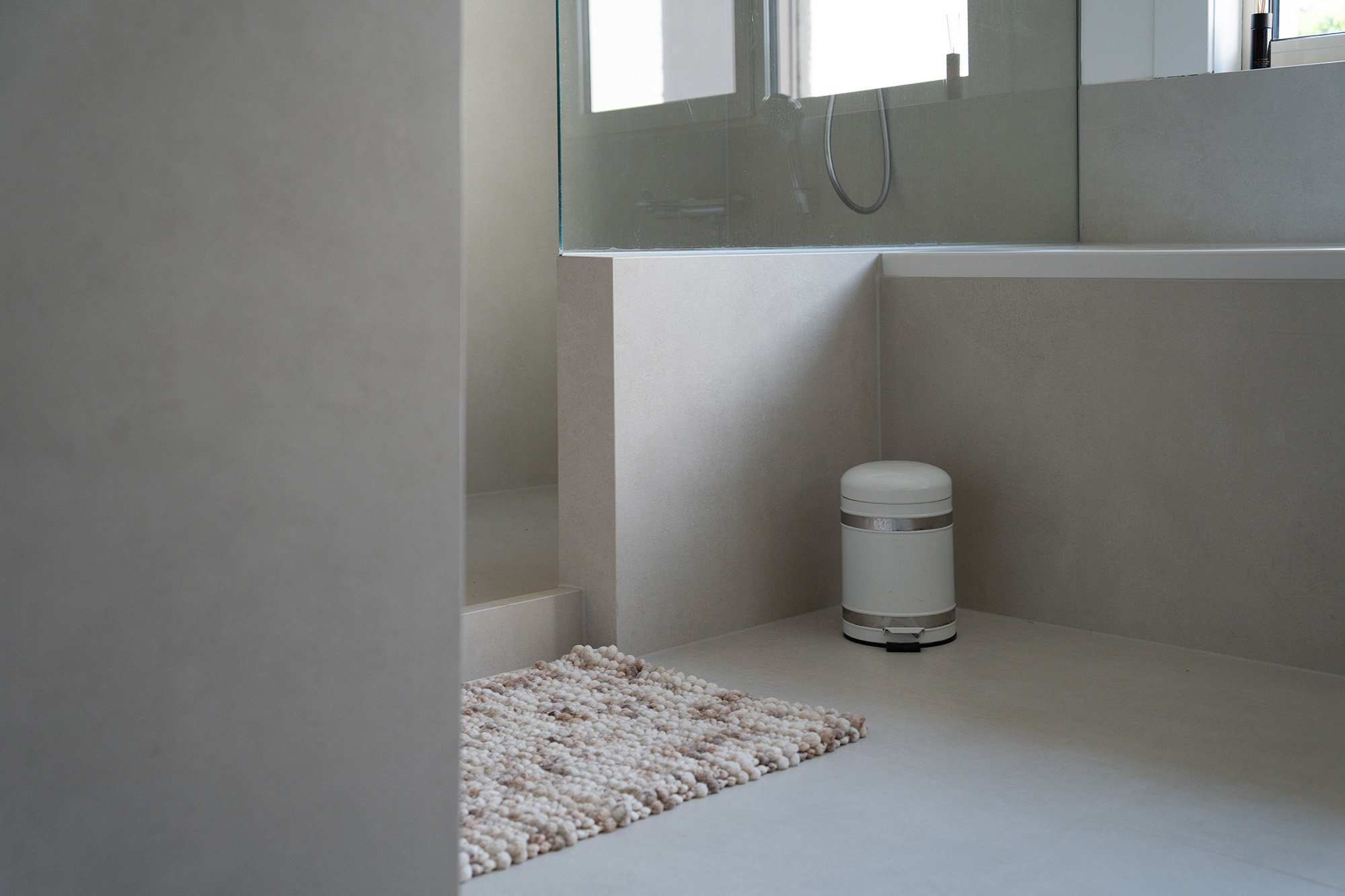 Concrete White Maatwerk & Keramische Vloertegels