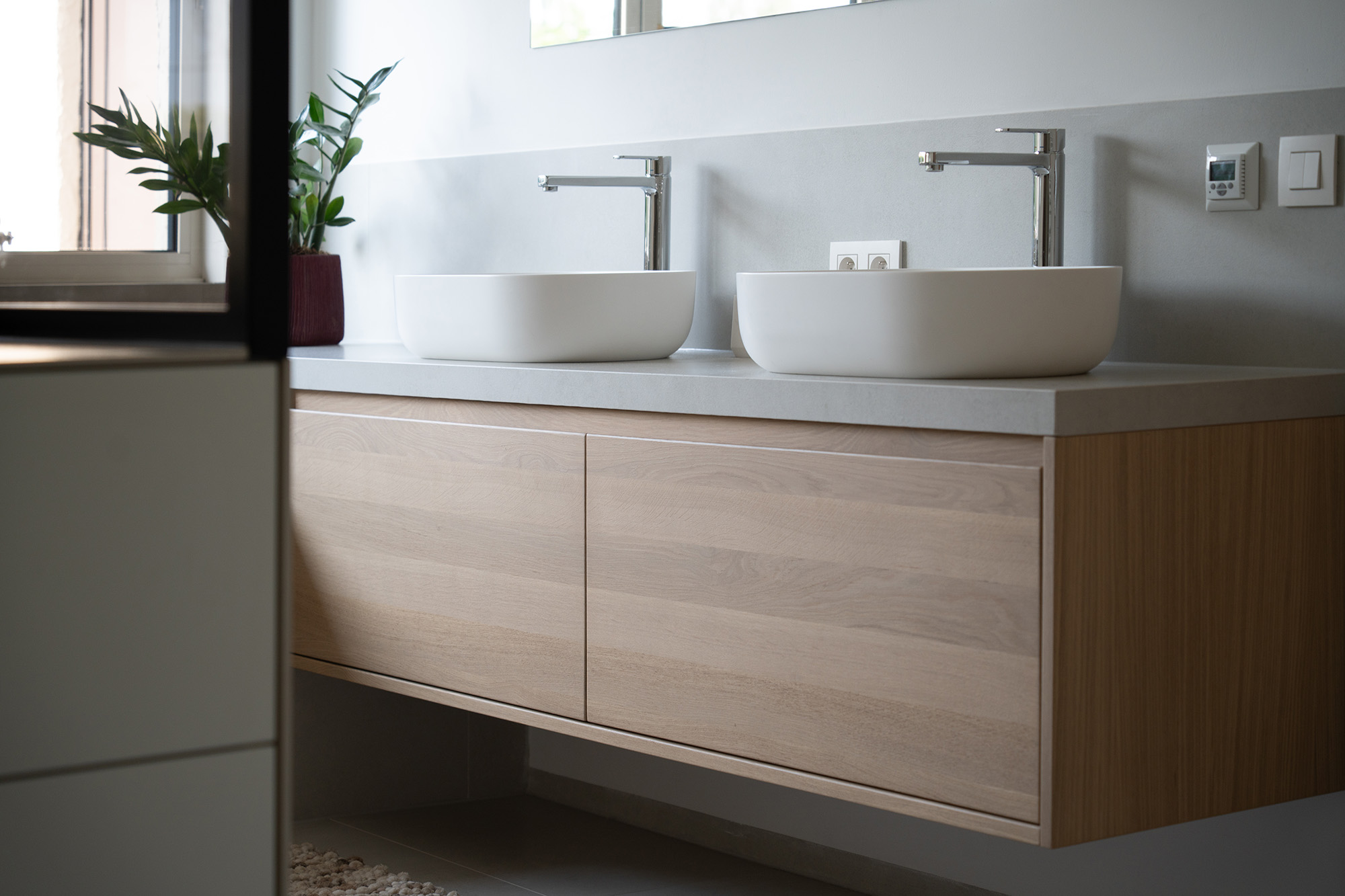 Concrete White Maatwerk Wastafelblad & Spatwand