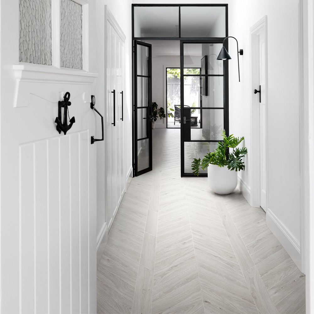 Ultra White Chevron Gang